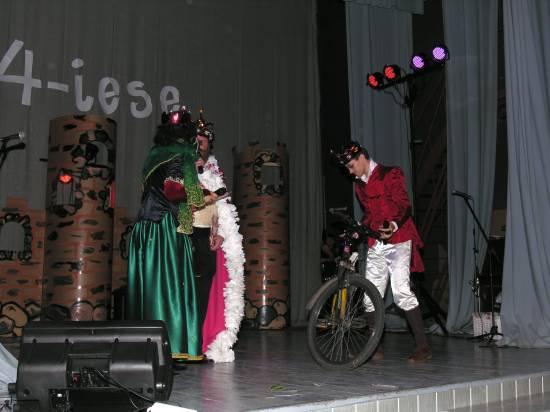 Keturiese - 01