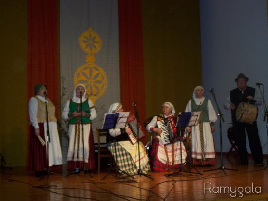 Senoliai varzytuvese - 001